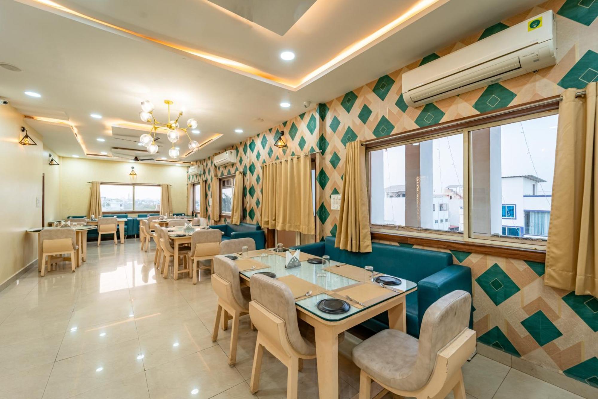 Treebo Premium Zorba Hotel Bhopal Exterior foto